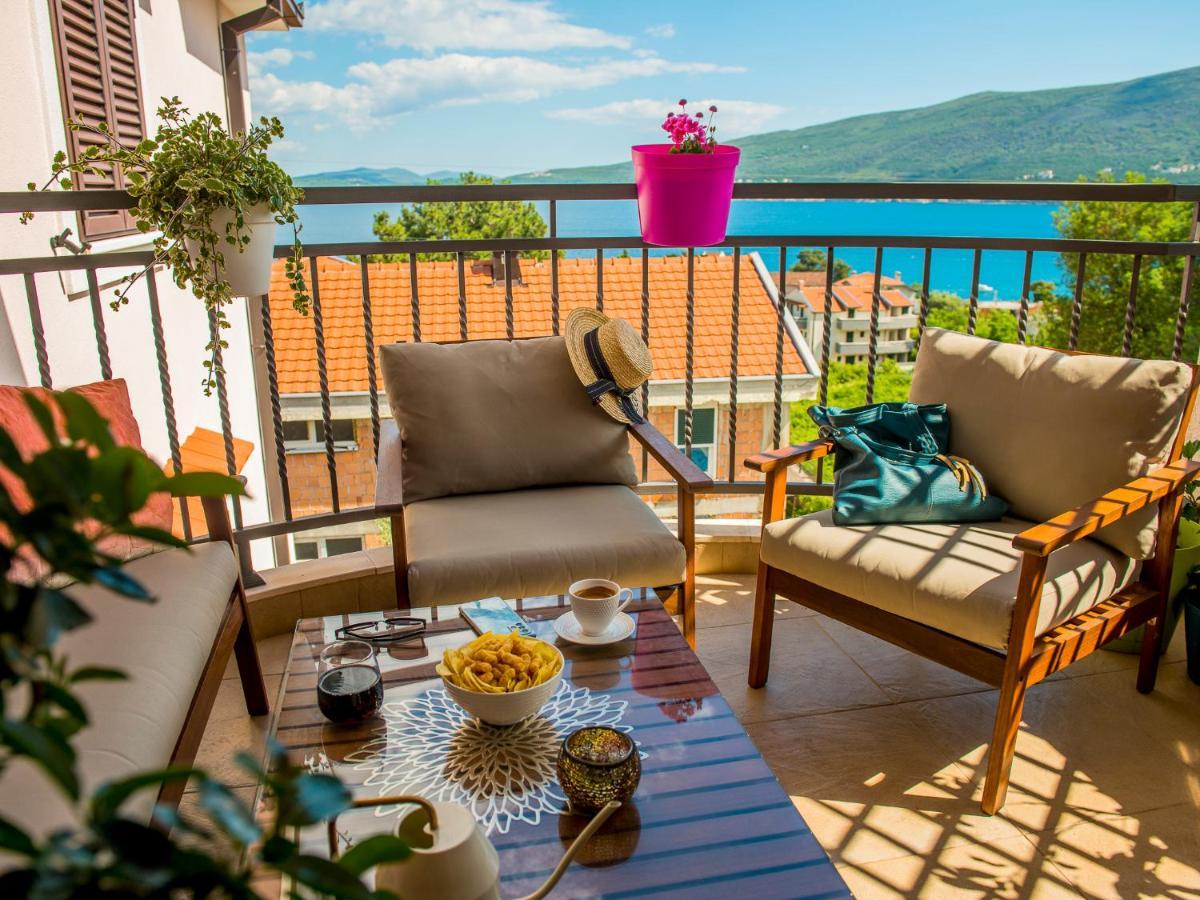 Cicciobello Lux Apartment Baosici With Stunning Sea View Exterior photo